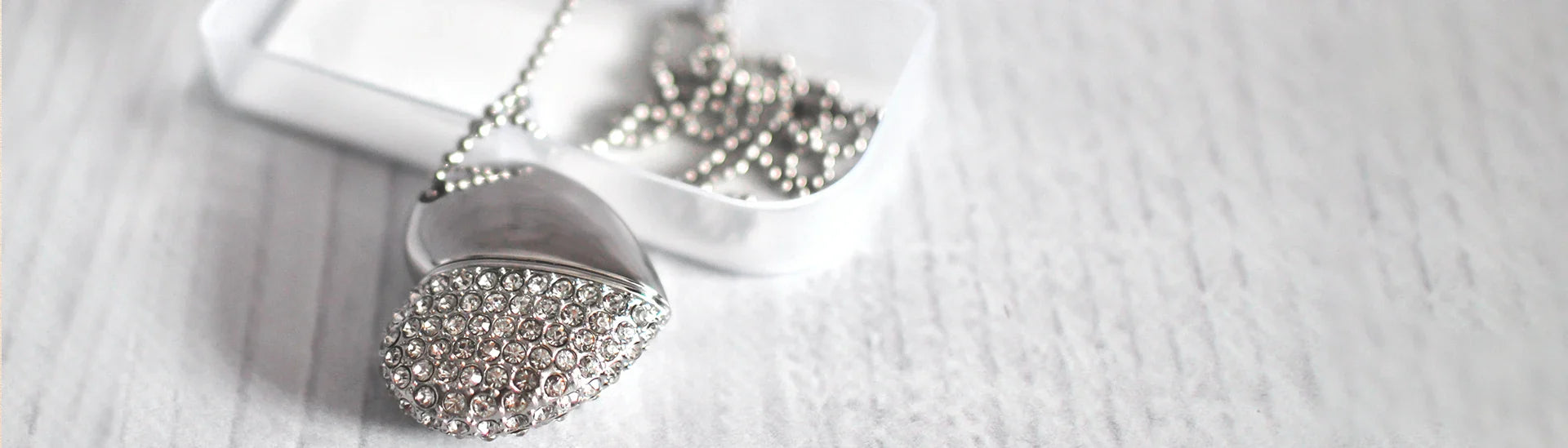 Silberkette mit Anhänger