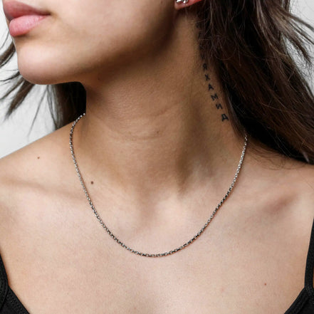 Ankerkette 585 Weißgold massiv - Model Ansicht 1 - Echtschmuck