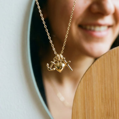 Symbol Glaube Liebe Hoffnung – Anker, Herz, Kreuz aus 585 Gold – Detailansicht 1
