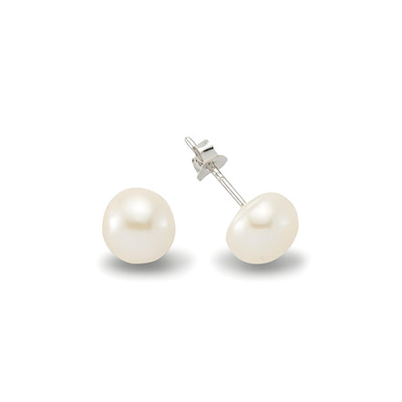 Glänzende Perlenstecker Silber aus Süßwasserzuchtperle